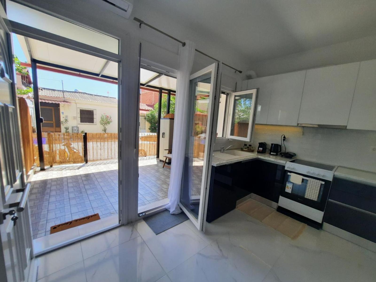House B Diavata, Thessaloniki Apartment Luaran gambar